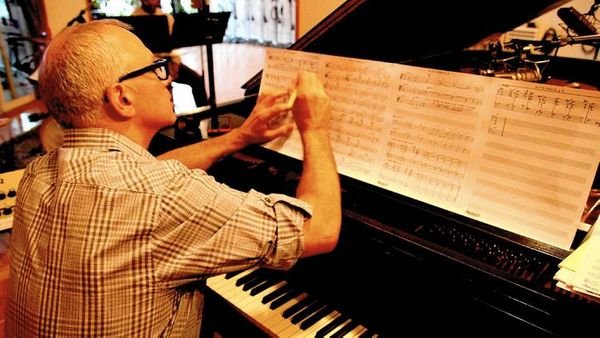 Today's new music recommendation: Tesseterra, a new album from pianist Laurence Hobgood—best known for his longtime role as music director for Kurt Elling. This is an exceptional album of popular songs radically reimagined for jazz trio and string quartet. youtube.com/watch?v=AK2whR…