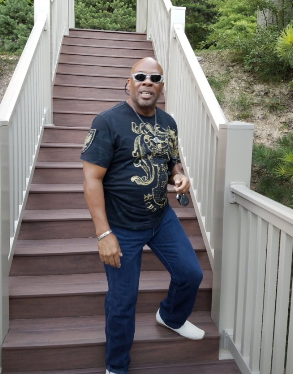 URraceproject's tweet photo. New oral history! James "JR" Reed (R’81) sat down w/Johnnette Johnson &amp; Cole Richard and spoke about his time as a football player and founding member of @urichmond's first Black fraternity Phi Beta Sigma. https://t.co/xOh4jyz2zq https://t.co/e4YaW6KarM