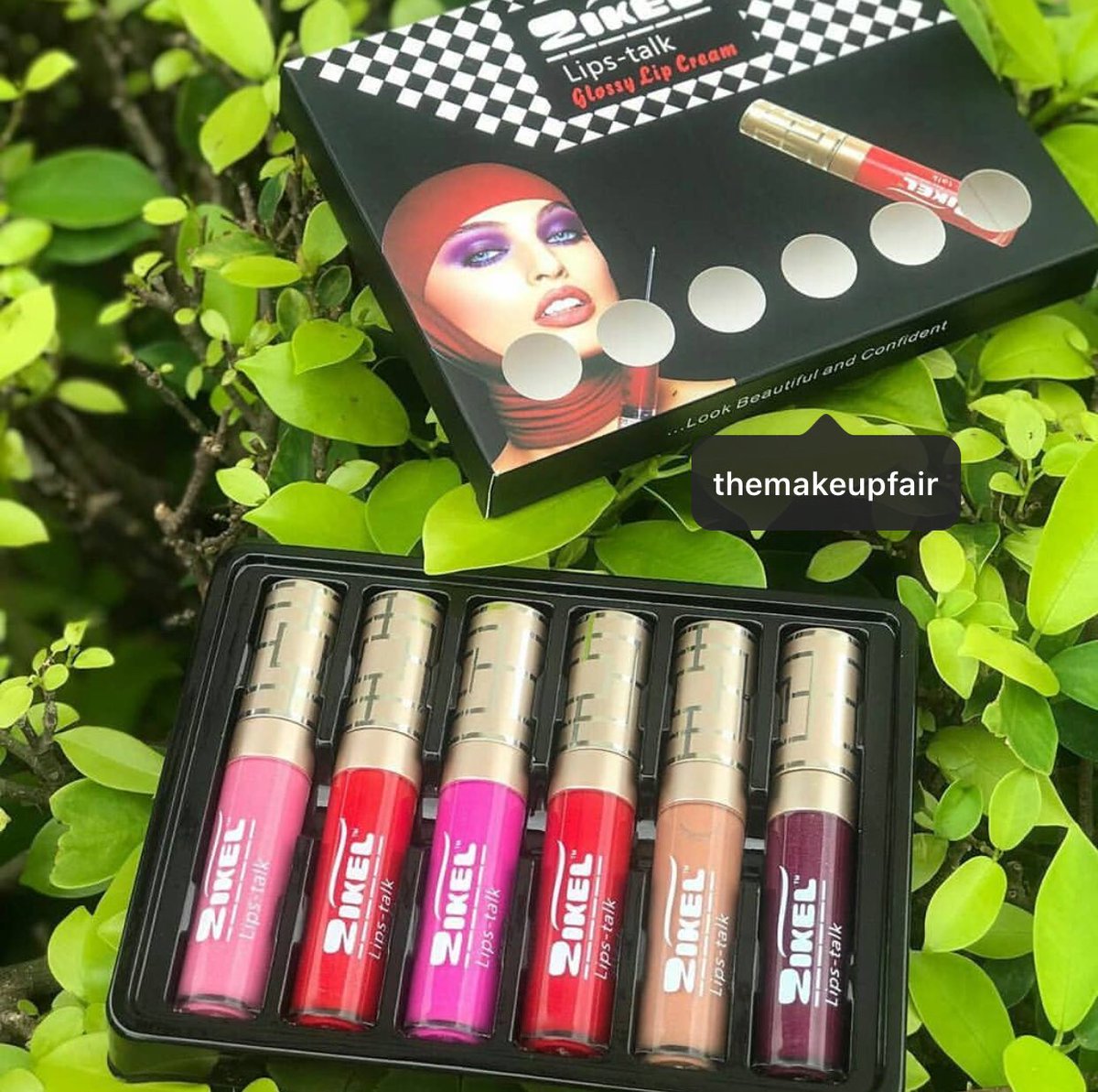 zikelcosmetics's tweet photo. Keep your lips looking fabulous with our Lips- talk in “Glossy Lip Cream”.
•Moisturize the lips
•Leaves your lip shining
Retails for full pack N3500
Each N1000
#zikel #cosmetics #lipstalk #faceofzikel https://t.co/wRLzeF4HSS