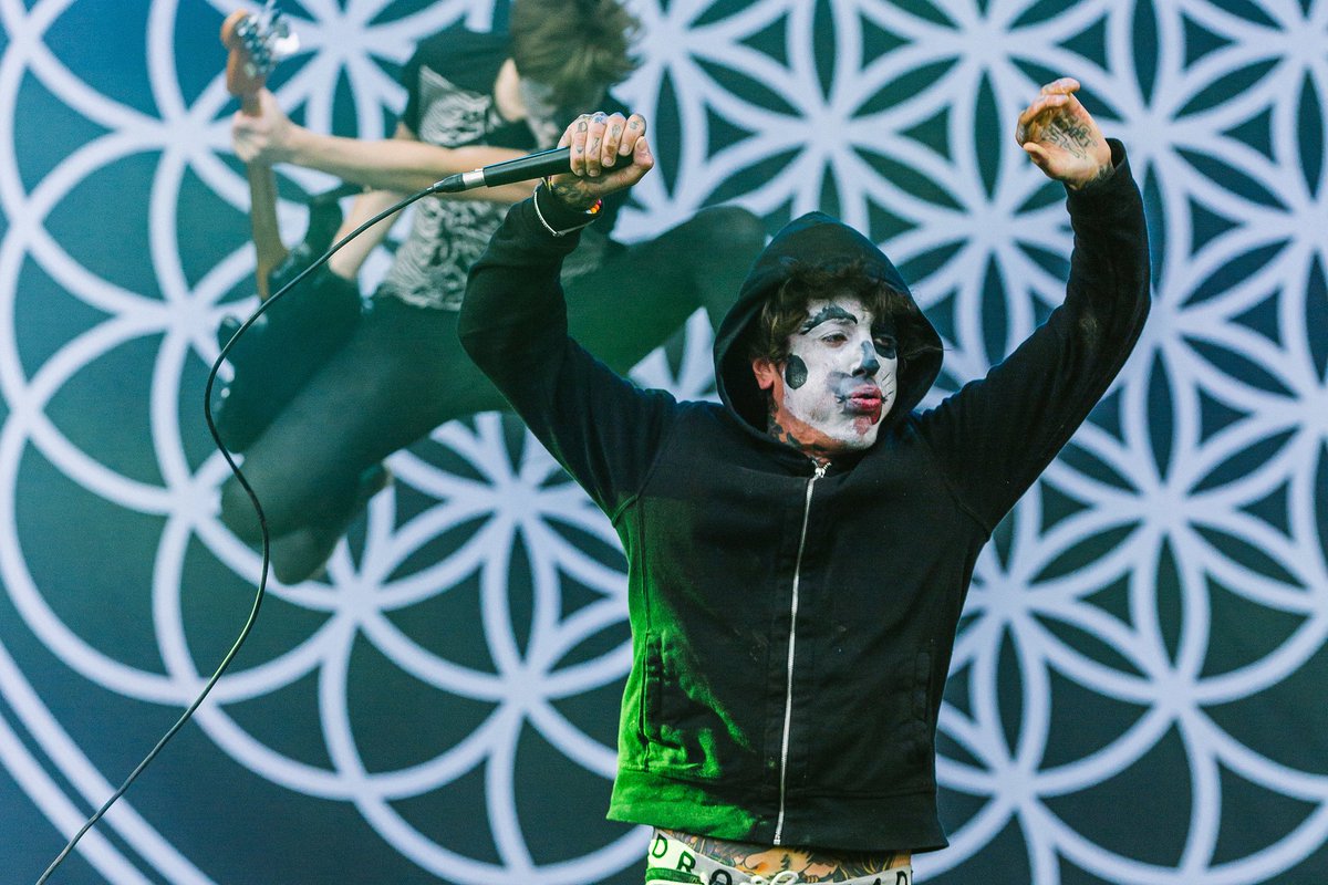Mr_Syko's tweet photo. Leeds Festival — 2013
@olobersyko
#bringmethehorizon #bmth #bmthofficial #bmthlyrics #bmthquotes #bmthfan #bmthfans #thatsthespirit #bmthconcert #bmthlive #amobmth #oliversykes #oliversykesbmth #oliverscottsykes https://t.co/zUa3krtLFJ