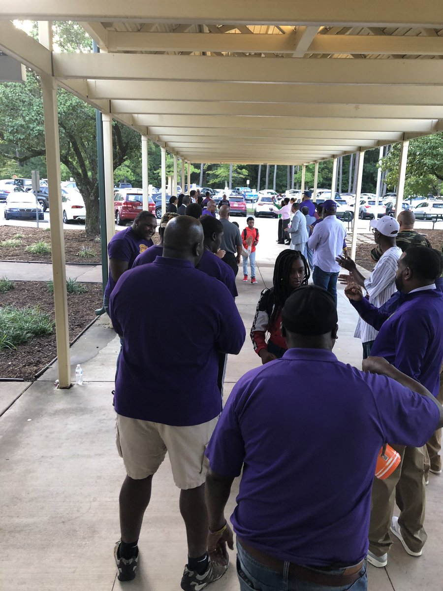 joebiggs2's tweet photo. S/O Omega Psi Phi Fraternity, Inc, Alpha Kappa Alpha Sorority, Kappa Alpha Psi Fraternity, 100 Black Men of The Triangle, NCCU’s Royal Court, Durham Sheriff’s Dept, Shaw U Football, DA Satana Deberry, Rep. Zack Hawkins, Joshua Gunn, &amp; Brian Dawson! https://t.co/rSPUgoNsyl