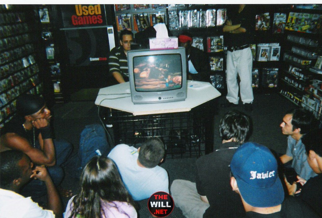 TheWillNet's tweet photo. Willvolution 2004 photos at @Gamestop in Boynton Beach, FL. #fgc #capcom #willvolution #willvo #tournament https://t.co/DFYEmmM5md https://t.co/0fwg1Wrw6w