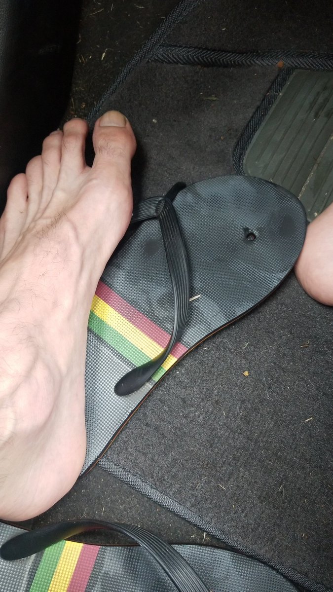 SirLeeDomRopeT1's tweet photo. FUUUUCCCCKKKK !
#Alpha #Domwantstoplay #footslave #footfetish #footworship #obeySir #FinDom #size17s #6foot7 #MacroGod #Tribute #straightDom #cashpig #CashMaster #1BMF https://t.co/JAXTEx3LPx