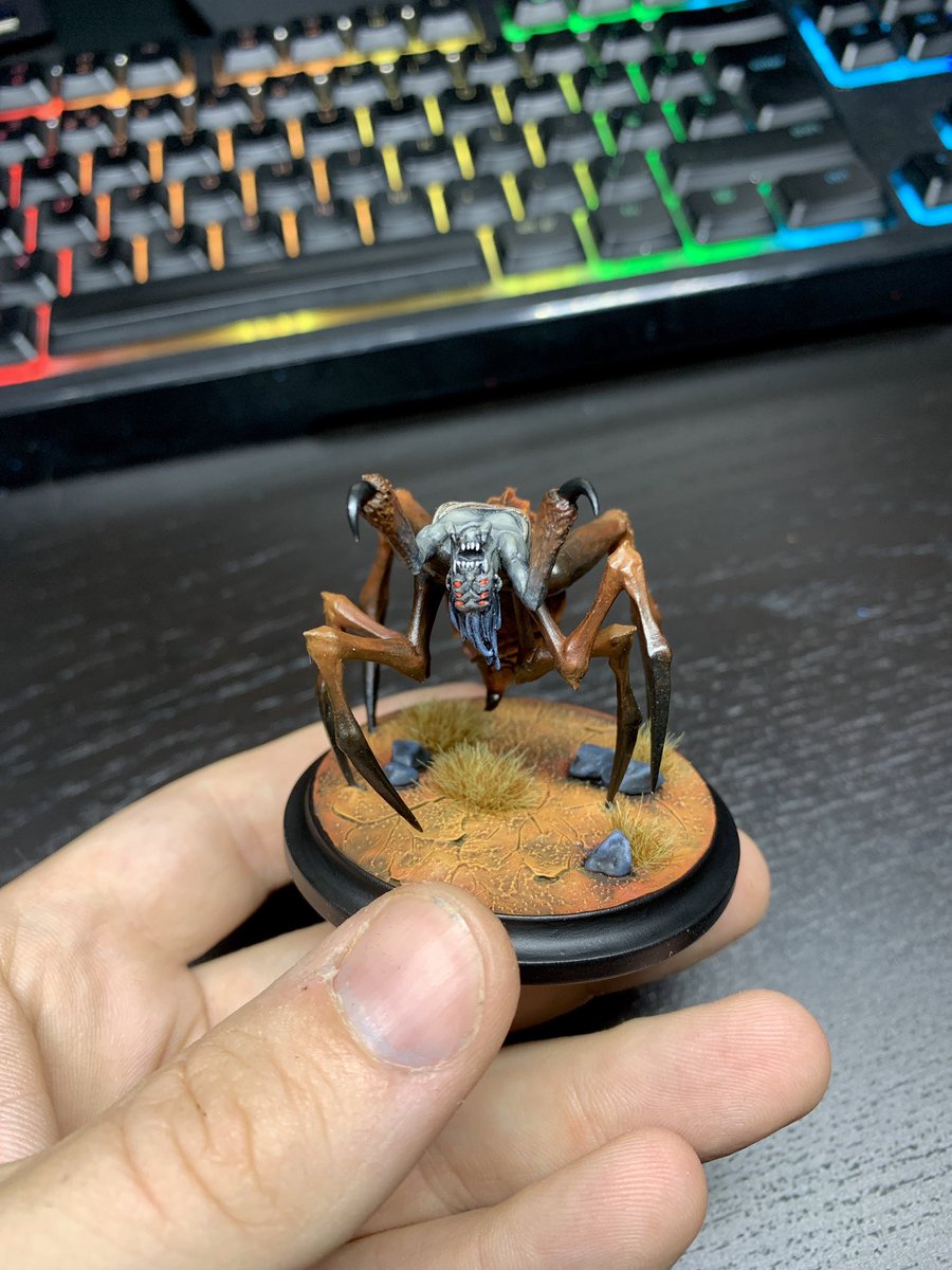 StevieKil's tweet photo. Currently pretty hot here by UK standards so I’m sat by the fan painting Hex #hotweathersucks #wildwestexodus #miniaturepainting #warcradlestudios #hex https://t.co/7ChT8UUXBT