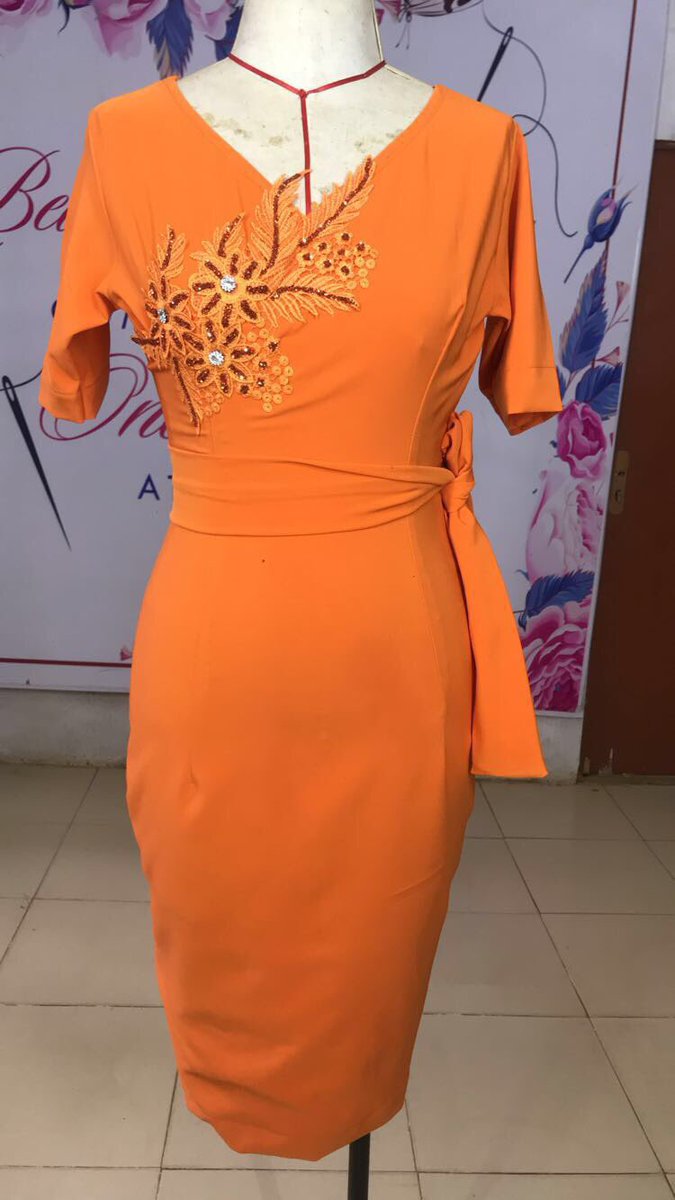 mzkhad__'s tweet photo. Can’t believe I forgot to post this beauty.
we make ready to wear pieces too, order takes 3 working days, and this particular piece is 7,000 only.
#khadapparels #madeforqueens #officedress #orangeisthenewblack https://t.co/6FxHNUXNQ7