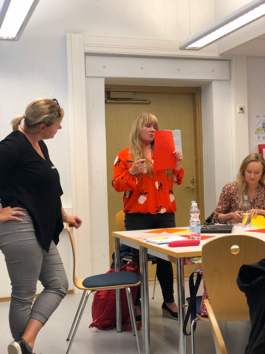 Humanos_Inst's tweet photo. Unlocking the power of service design for #CircularEconomy 💫💡

Our team is in #Finland giving workshops of #ServiceDesign as part of @citydrivers program, which aims to empower participants with #DT tools, methods for more sustainable cities!

#CircularDesign @laureauas https://t.co/QiAdQYZ0wz