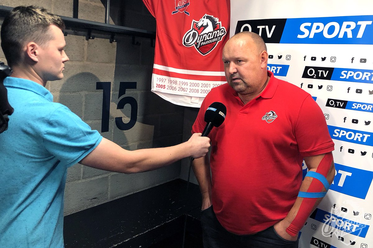 HCPCE's tweet photo. 🏒| Rádi jsme se zúčastnili dnešního „media day“ všech klubů @telhcz. Ve Škoda ICERINK nás reprezentovali hlavní trenér LADISLAV #LUBINA, obránce JAN #KOLÁŘ a útočníci TOMÁŠ #ROLINEK a ROBERT #KOUSAL. Podívejte se!
📹👉 https://t.co/KR8boE1Sx0
📷👉 https://t.co/V2bZPQX9fv https://t.co/PluDybp5BL