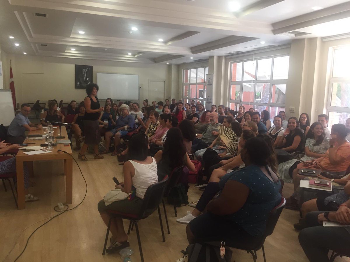 elvantongal's tweet photo. Wellcome back MEF İstanbul International School. I’m happy to met with all of you finally and no idea about what I was telling you in the first photo 😎 #mefinternationalschool https://t.co/KJUo5NxPjc