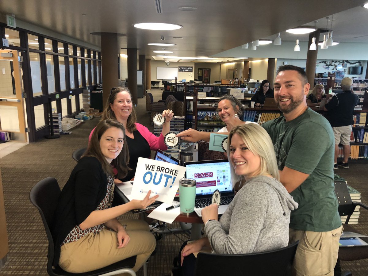 AJ_principal's tweet photo. @ERHSWoodbury engaged in a #breakoutedu activity! https://t.co/ZrkTYllNyZ