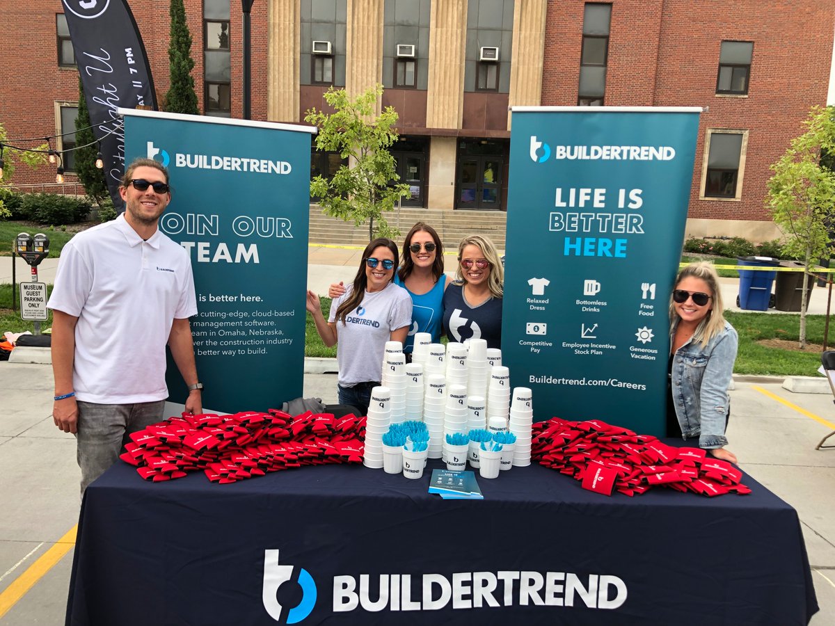 Buildertrend's tweet photo. Spent our Sunday at @UNLincoln's #BigRedWelcome Street Festival and it was AWESOME! We loved handing out koozies and cups to their new class of freshmen, and telling them all about Buildertrend ππΌ #BTBestLife #GBR https://t.co/7li16h6t7J