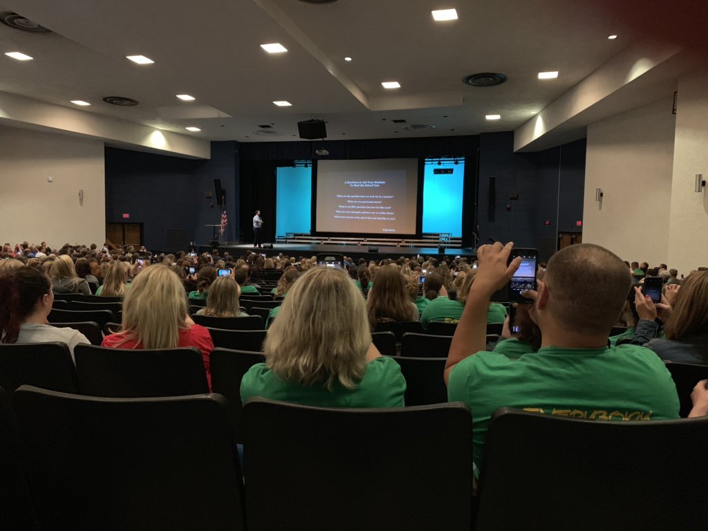 kbiege's tweet photo. #JanesvillePromise #SDJanesville @gcouros  Love this picture:) https://t.co/kr6YBiq12O