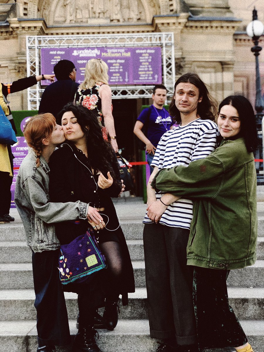 PareidoliaTC's tweet photo. we love a post fringe prom shot ⭐️⭐️⭐️⭐️ (from critics and the amount of stars in the show) #WomanPilotPirate OUT https://t.co/KDYM1EDZZd