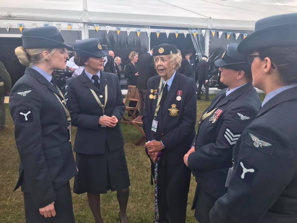 1/2 absolutely love this image of one the WAAF/WRAF/RAF(A) Veterans with a captivated audience of serving RAF ladies at the DDay75 Commemorative events in June, Bessie is 95 and amazing, just like the other ex WAAF ladies I’ve been lucky enough to speak to recently.