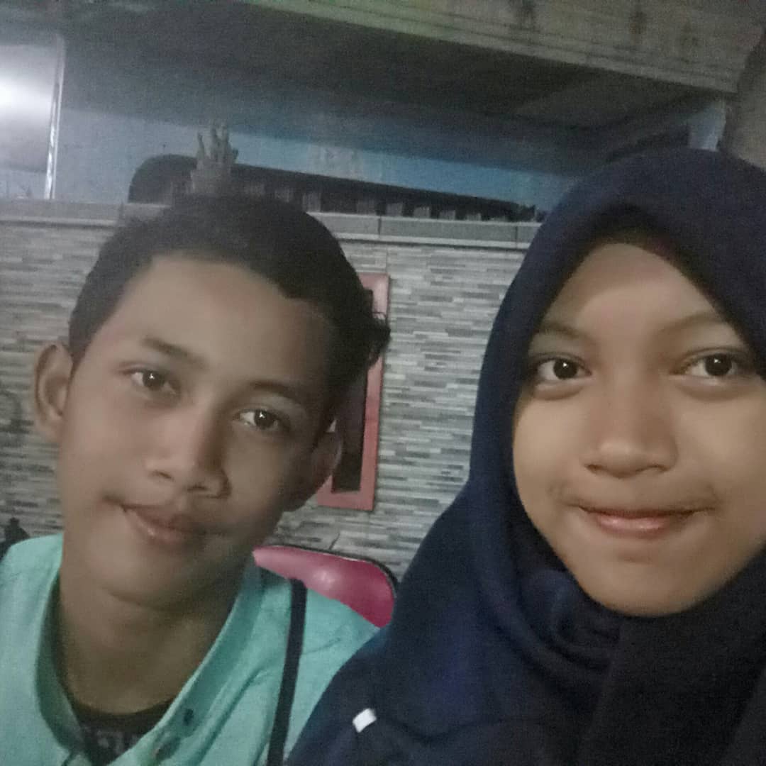 Thozza3's tweet photo. Tunjukan inti dari kondangan adalah 
Silaturahim &amp; makan2 pastinya wkwkwk.... https://t.co/iPvGDA8Wyo