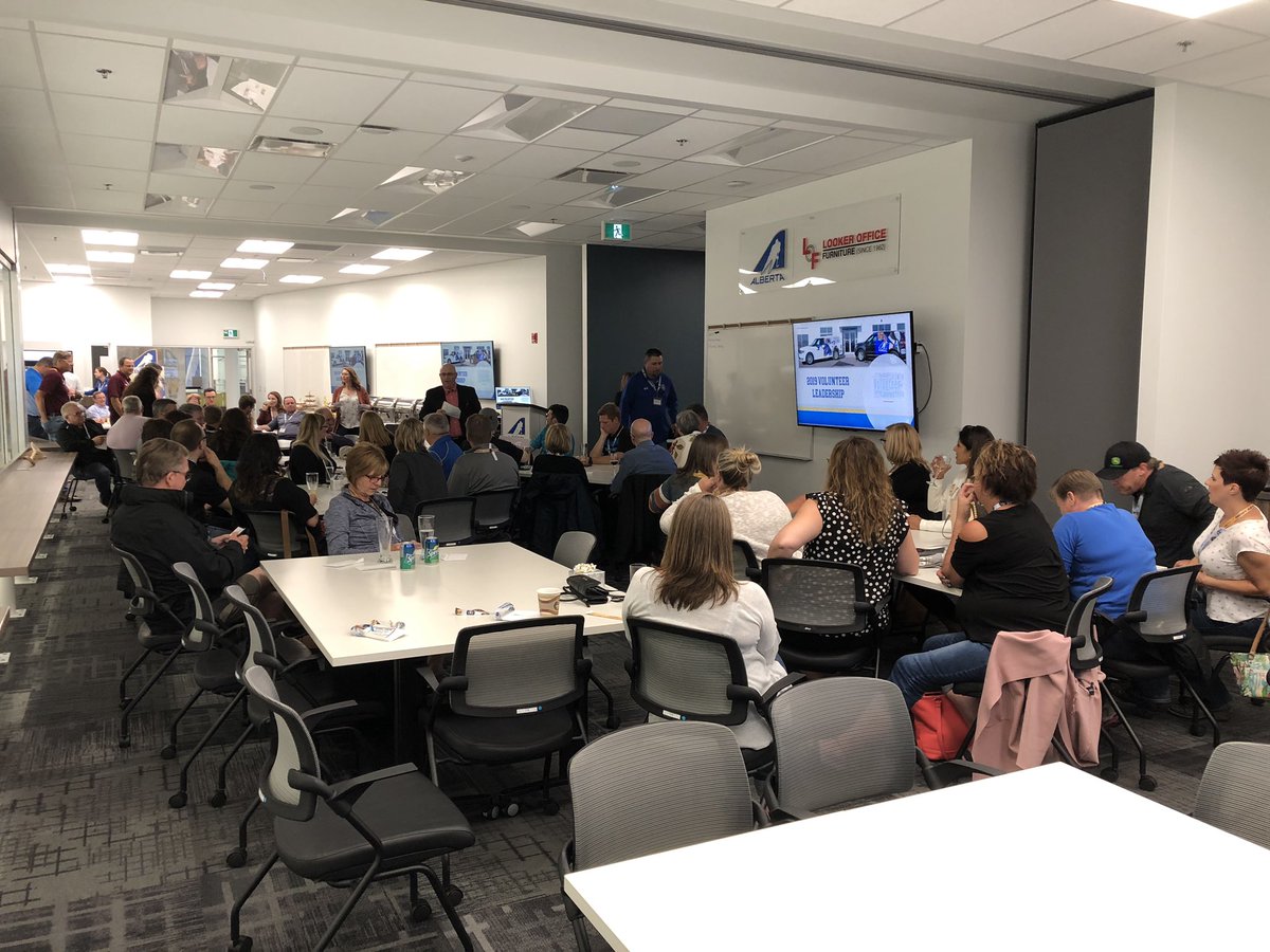 rlitwinski's tweet photo. Thanks to Hockey Alberta’s volunteer team for attending the Volunteer Leadership Conference this weekend. It’s the start of another season and your continued amazing commitment is at the core of what Hockey Alberta has stood for since 1907!  THANK YOU! https://t.co/DunXjgEuhi