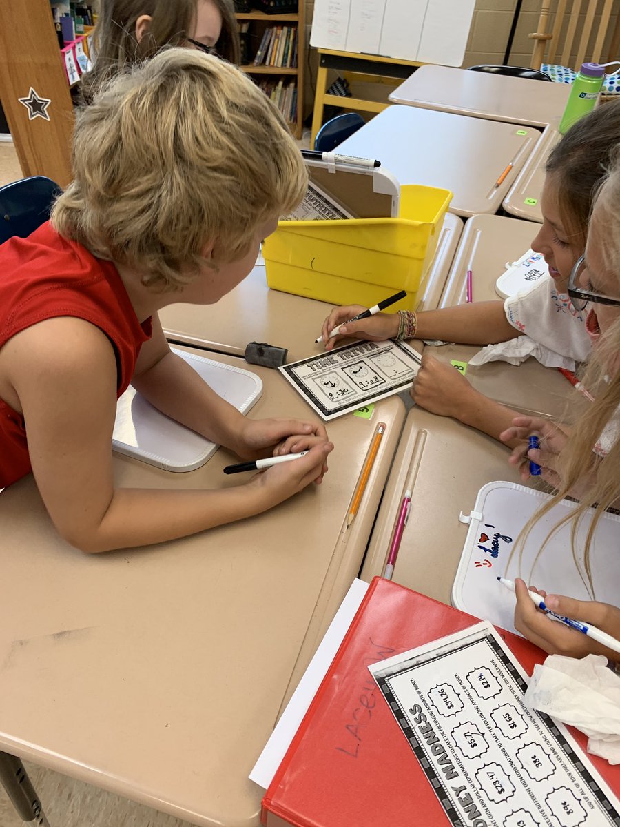 4th graders are working on focused math practice stations at GV! <a href="/GrandviewES/">Grandview School</a> <a href="/racheladamstn/">Dr. Rachel Adams</a> #educatingeagles