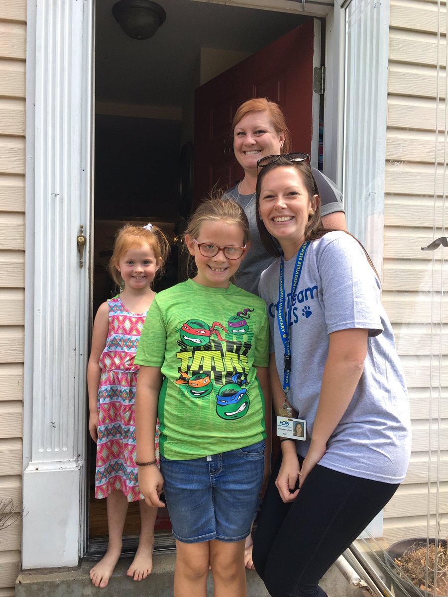 FCPSWES4thgrade's tweet photo. WES community! 😁 @WESLions1 #oneteamwes https://t.co/BFrPZyHJuT