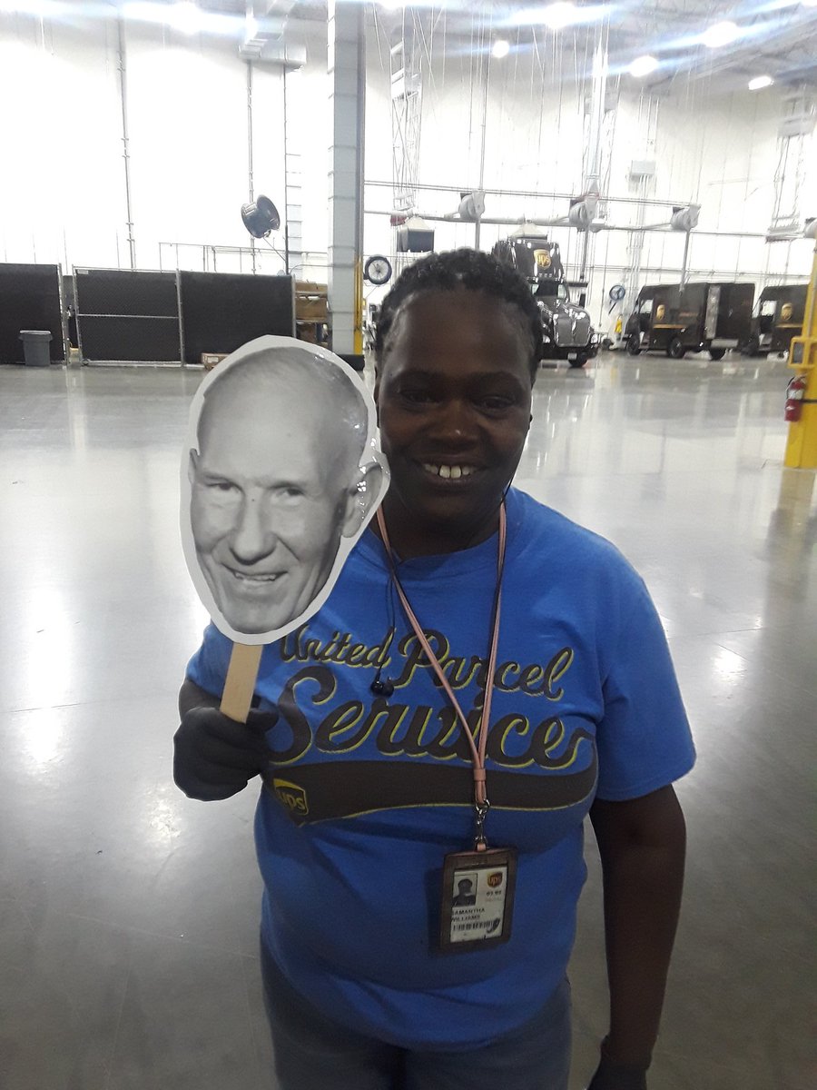 Betty0929's tweet photo. Celebrating founder's day in the City of Compton #ComptonPreload @jrindafernshaw @SouthCalUPSers #wheresjimcasey #founders #ups112 Compton Strong!!!! https://t.co/9BxmzbIHEV https://t.co/90lkzaTFn4