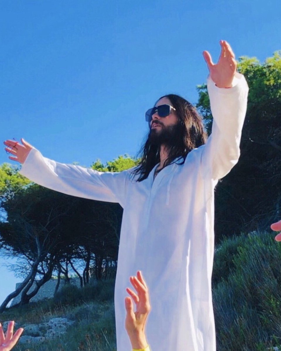 JaredLeto's tweet photo. 🙌 https://t.co/CQDcmBtK5C