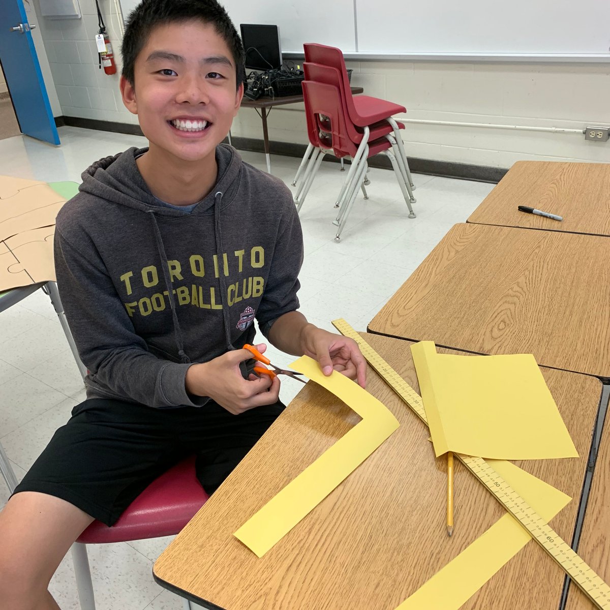 bayviewglenps1's tweet photo. And โฆ theyโre back! Former @bayviewglenps1 students return to help with setting up the school, designing displays and distributing materials. They are beginning to accumulate their community involvement hours for their secondary school requirements. #Community #Volunteering https://t.co/iVejeBPxFV