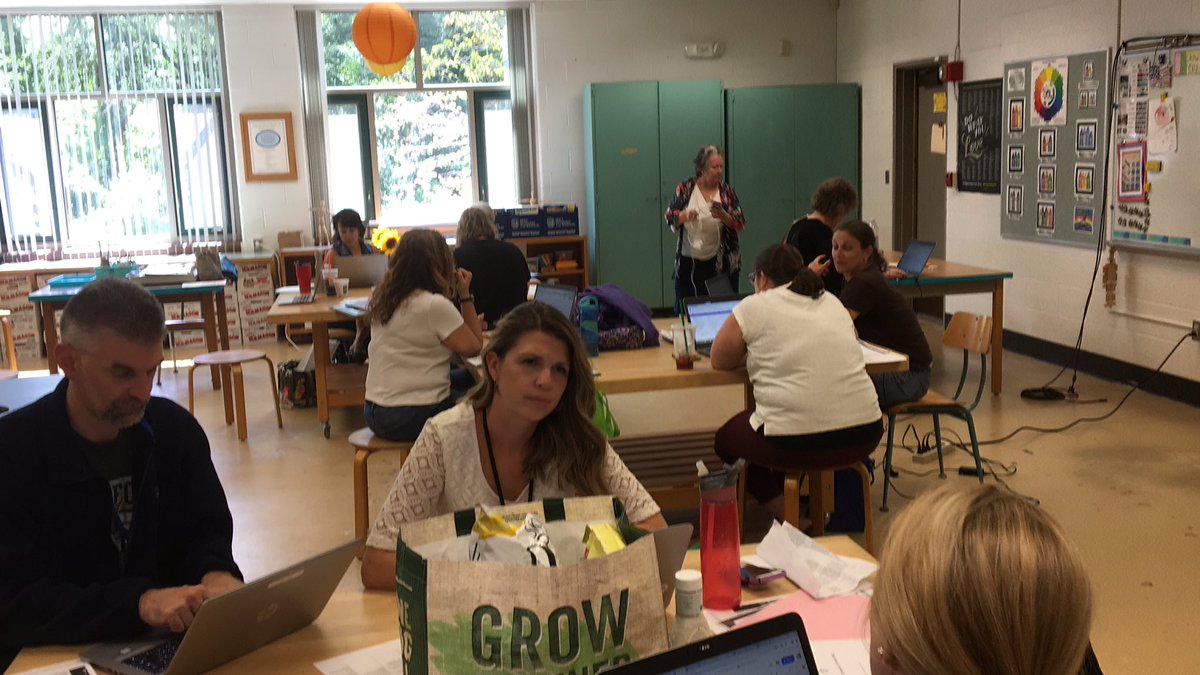 MrMongillo's tweet photo. Teachers collaborating on curriculum in order to communicate effectively with the community! #rsd13ct #gettingset #greatyear ! https://t.co/RZgQnCbBeB