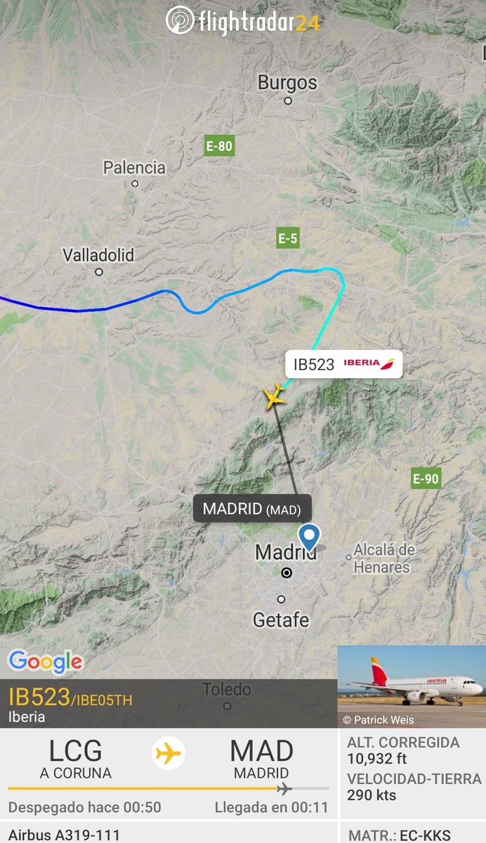 controladores's tweet photo. El aeropuerto de #Madrid Barajas continúa afectado por tormentas tanto en la zona de aproximación como en la de despegues. Demoras por seguridad. #SafetyFirst https://t.co/BQJ382kKKW
