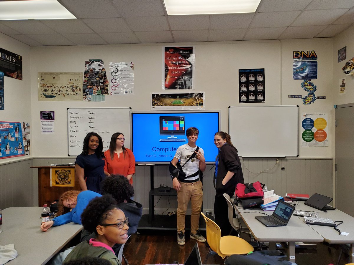 canisferrous's tweet photo. ECS Student Presenting Computer Buying Project #dedicated #BBCMHS #comerpride https://t.co/jgvMWbNDNp