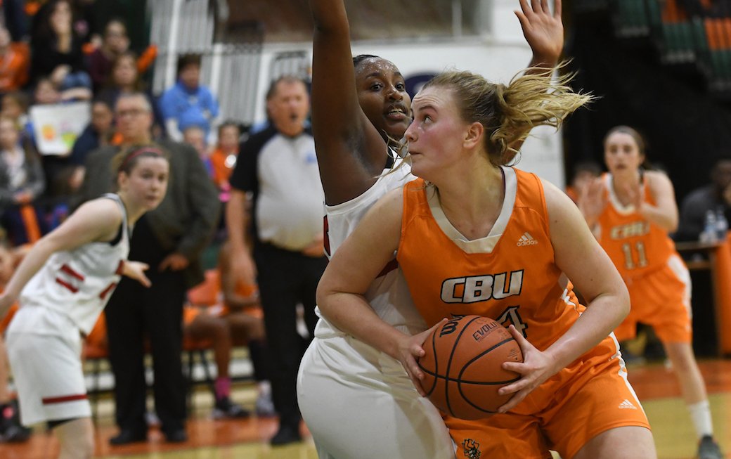 When her collegiate career ended, Hannah Brown began looking for places to begin her professional career, with a focus on Germany.

Now, Brown is a member of TK Hannover, beginning her career where she had envisioned.

#SpreadTheWord | #GoCapersGo 

ccr-canada.net/2019/08/26/cap…