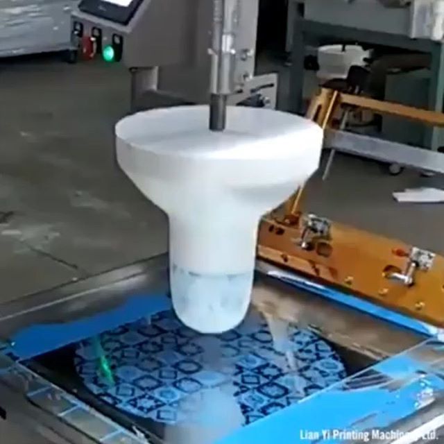 tanzaniatech's tweet photo. Kutana na #ceramic2 hii ndio mashine inayotumika kutengeneza michoro inayopatikana kwenye sahani bakuli, vikombe na vyombo mbalimbali vya udongo kutoka nchini China. Mashine hii inaweza ku#print vyombo hadi 600 kwa lisaa limoja.
#printingpress#printingm… https://t.co/CwbWRULc4e https://t.co/6x9ANhCFXk