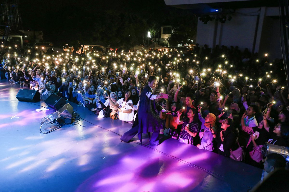 artjog's tweet photo. CLOSING
ARTJOG MMXIX - Arts In Common: common|space
Penampilan @yurayunita di panggung penutupan ARTJOG MMXIX
Disponsori oleh:
@PrambananJazz
#ARTJOG #ARTJOGMMXIX #artsincommon #commonspace #yurayunita https://t.co/LQeZXD0KNf