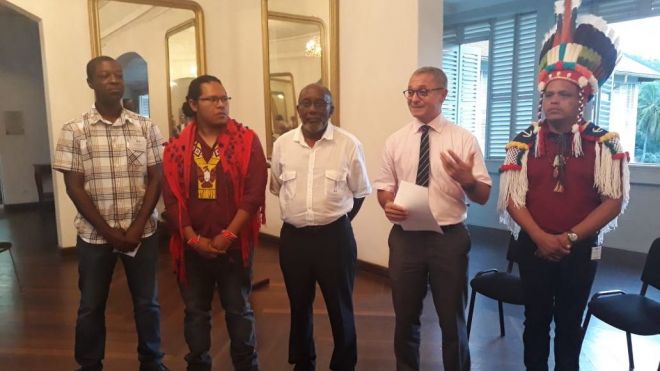 F_Desouche's tweet image. #Amazonie : le Grand conseil des #amérindiens dénonce l’hypocrisie de Macron fdesouche.com/1251871-amazon…