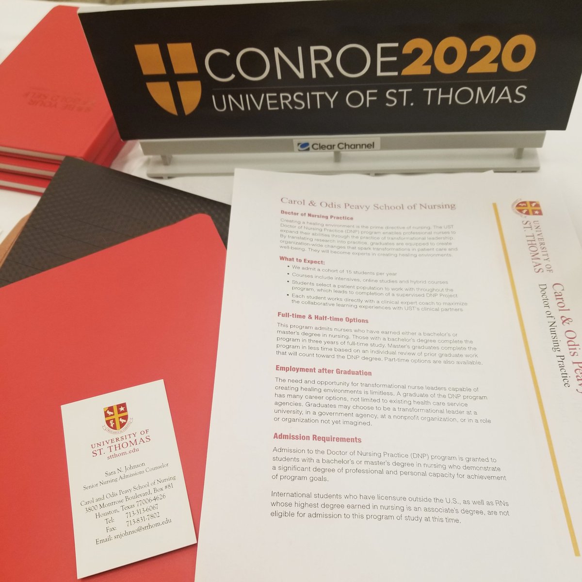 USTSaraJohnson's tweet image. Meeting prospective #FutureCelts at @houstonmethodist today! #USTHouston #USTNursing #USTNurses #USTNursingAdmissions #CeltNation #BSN #ABSN #DNP #AdmissionsCounselor