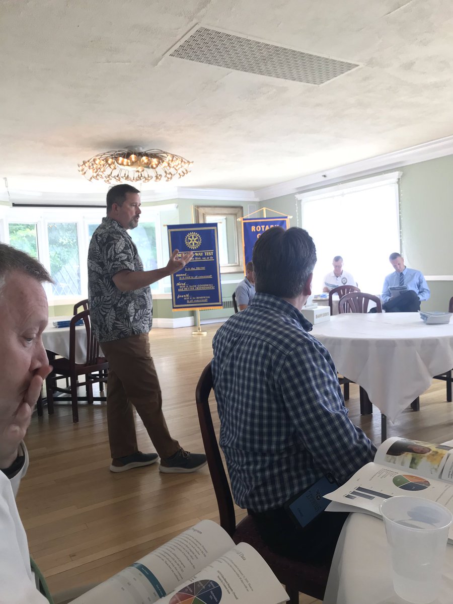 farr_scott's tweet photo. Jeff Renard, VTVLC Director presents to Springfield Rotary Club today! #vted https://t.co/3NIJcp332w