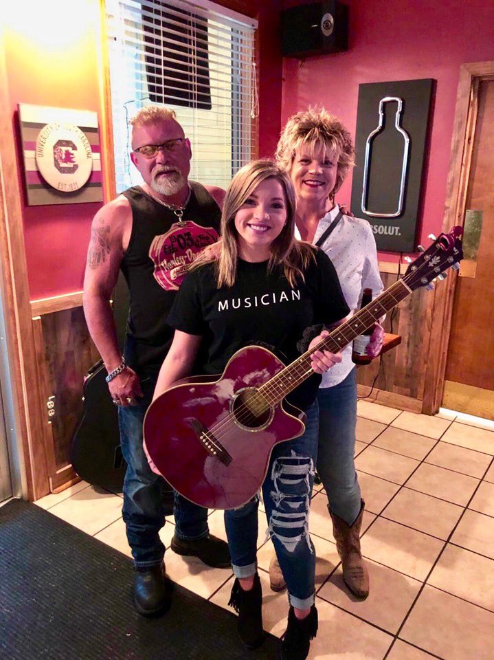I don't see my fans as just fans, they are my family. Thank y'all so much for passing this beautiful Ibanez down to me! <a href="/ibanezofficial/">Ibanez Guitars</a> #Ibanez #Music #ShelbyRaye #UpAndComing #OnTheVerge