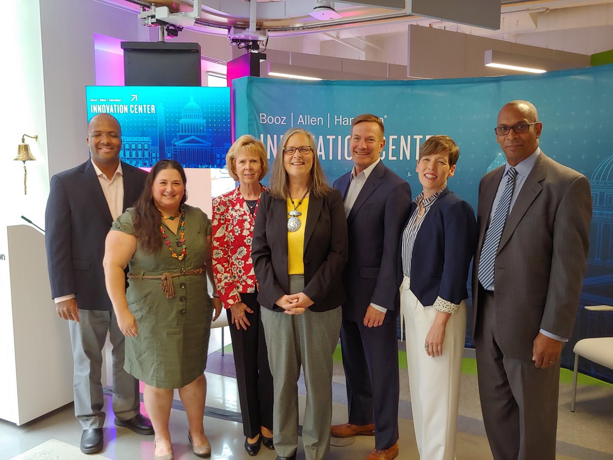 MFRIPurdue's tweet photo. Our DC-area Advisory Council members attended our #MeasuringCommunities report launch & others were SMEs! L-R, Trooper Sanders, @RedCross, Marcy Karin, @UCDLaw, Barbara Thompson, Shelley MacDermid Wadsworth, Dave Lapan @BPC_Bipartisan, Lee Ann DeReus, @DV_LEAP & Jonathan Douglas https://t.co/720lHIRAzA