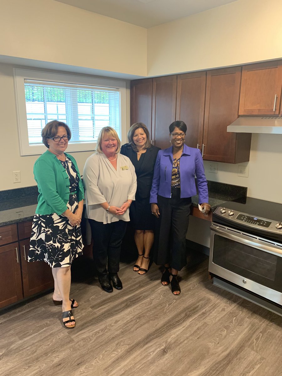 CTDeptHousing's tweet photo. Commissioner Mosquera-Bruno along with Commissioner Delphin-Rittmon of DMHAS, attended the ribbon cutting of the ‘The Elms’ in Bristol. The renovatedfacility is affordable supportive housing units for Veterans. #DOH #DMHAS #veterans https://t.co/hFLQD8jkXJ