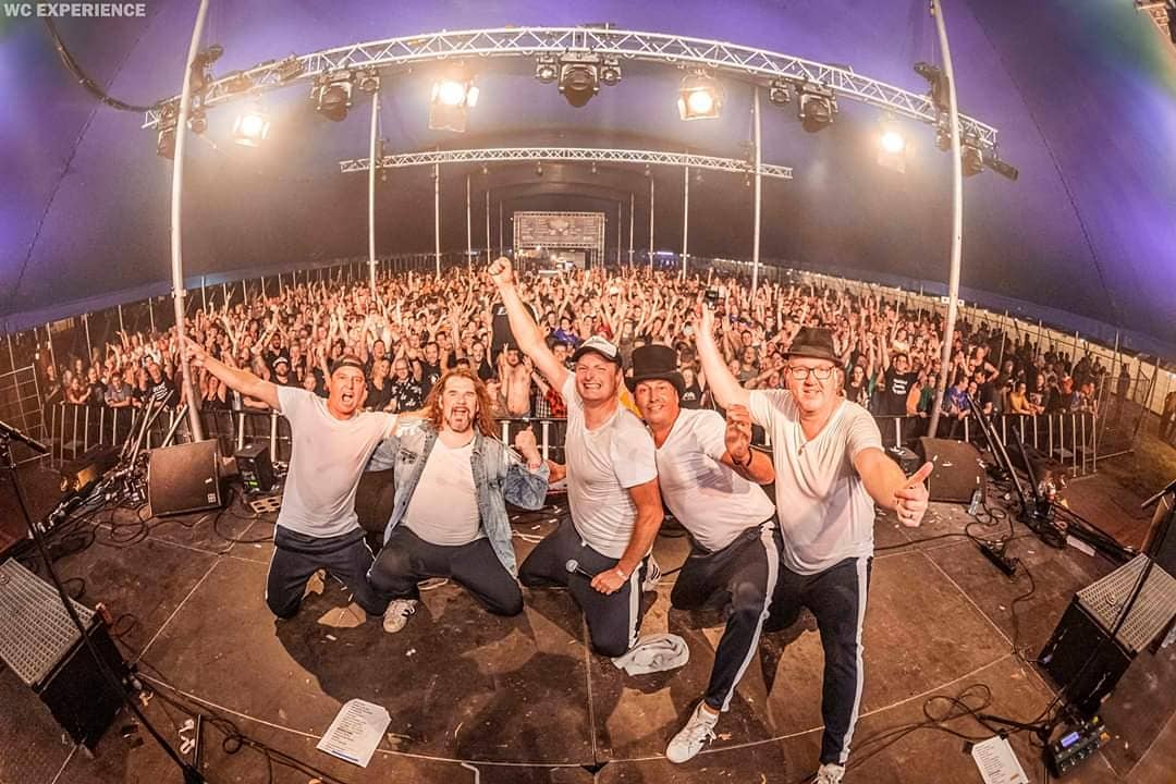 De 13de editie van de <a href="/24uursSolexrace/">24uurs Solexrace</a> kan in de boeken als een #geweldige, warme en #oergezellige!