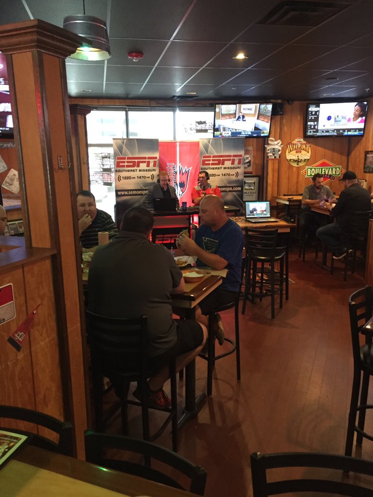 Hutson1992's tweet photo. Semo coaches show with @MattBrucker20 !!! It’s good to be back! #GoSemo https://t.co/pbI73YY8Ws