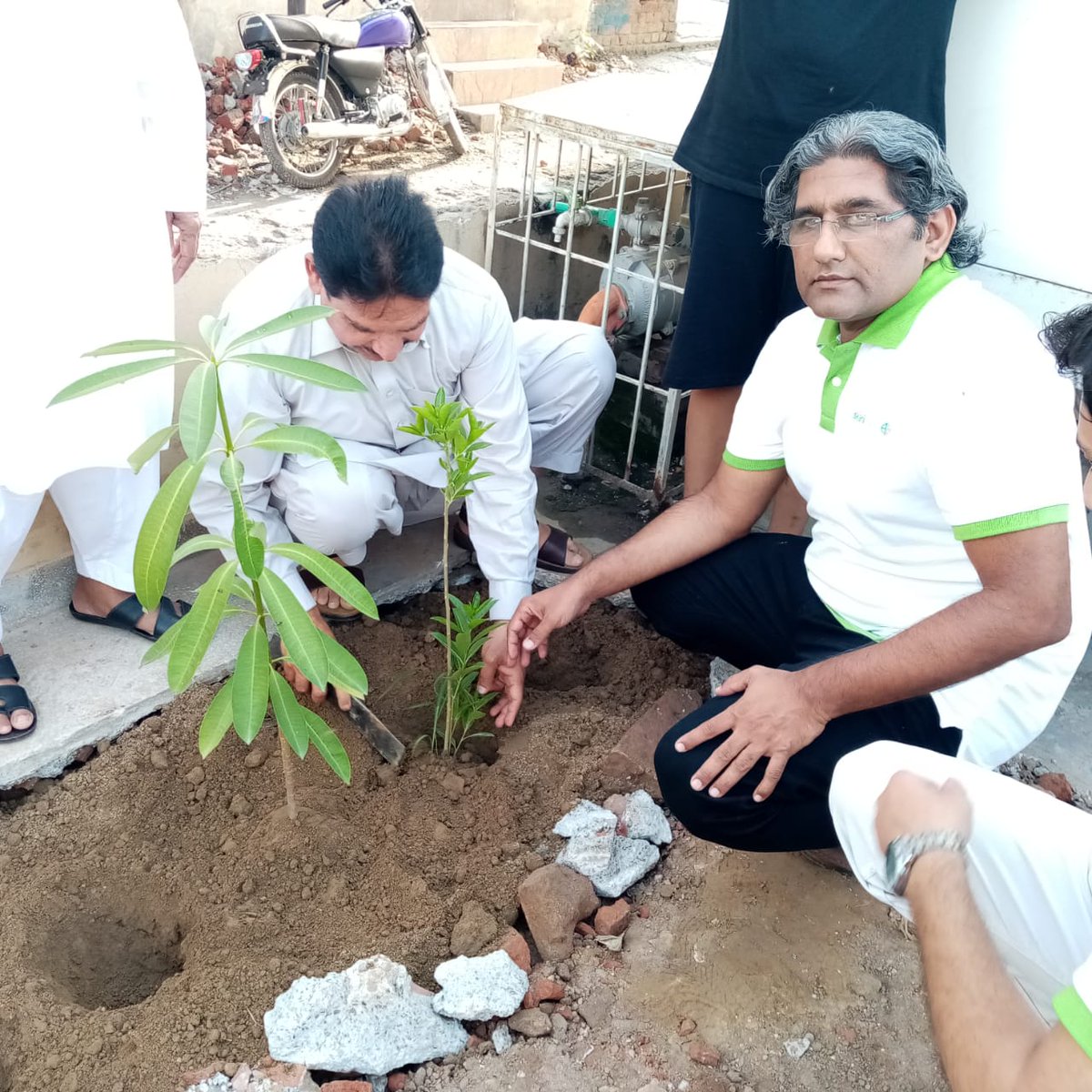 saddul14820's tweet photo. #AskariBankGreenDay #GoGreeN https://t.co/HyVZ4LcE7o