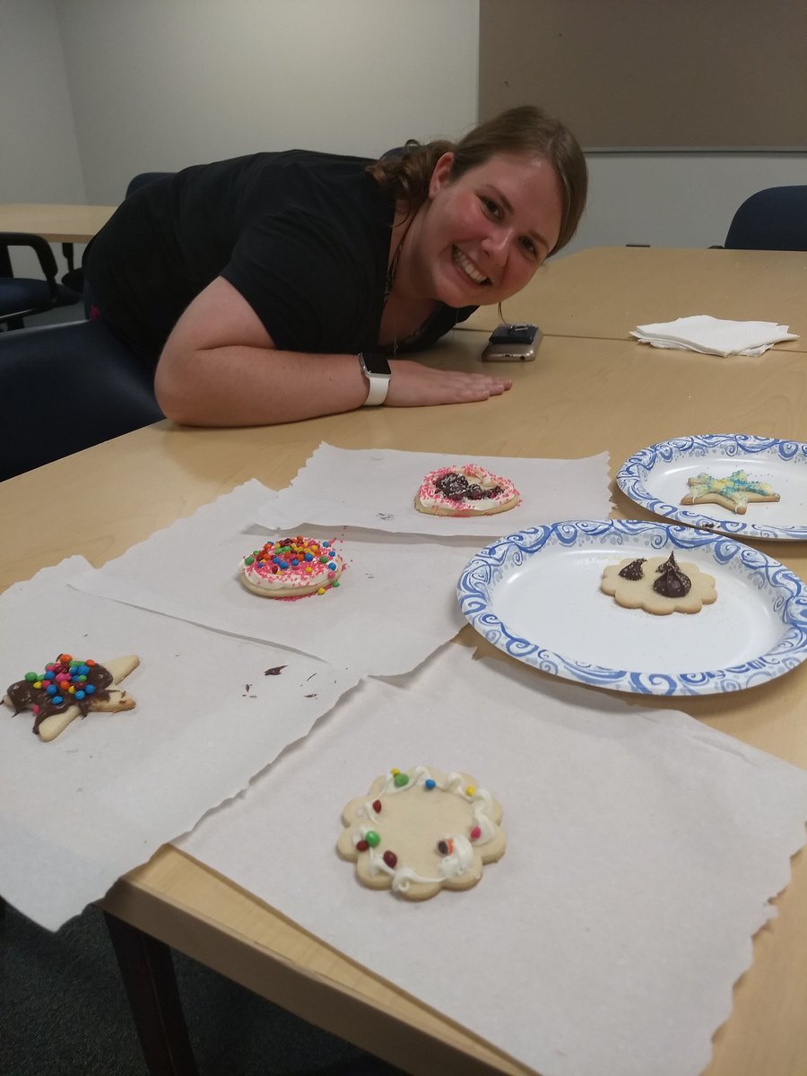 fcpswespk_'s tweet photo. We ElveS like to stick to the four main food groups: candy, candy canes, candy corns, and syrup! @WESLions1 #oneteamwes #cookies https://t.co/qtjUv2zpHt
