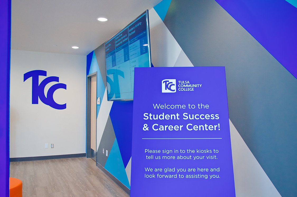 cityoftulsagov's tweet photo. This morning Mayor @gtbynum and @TulsaCouncil Councilor Lori Decter Wright joined @tulsacc President Leigh Goodson at the Grand Opening for a Vision Tulsa project - the $5.3 million Student Success and Career Center at the Tulsa Community College Southeast Campus. https://t.co/7As5q44CKg