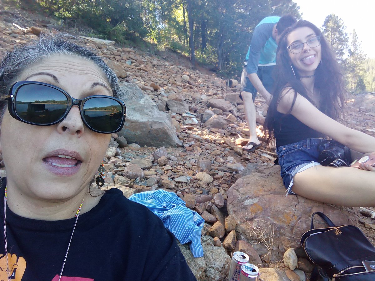 XDEVASTATEDX's tweet photo. I have chalk rock all over me face but here's one of my fabulous fkn spawn. #trinitylake https://t.co/8A3A5ZYLej