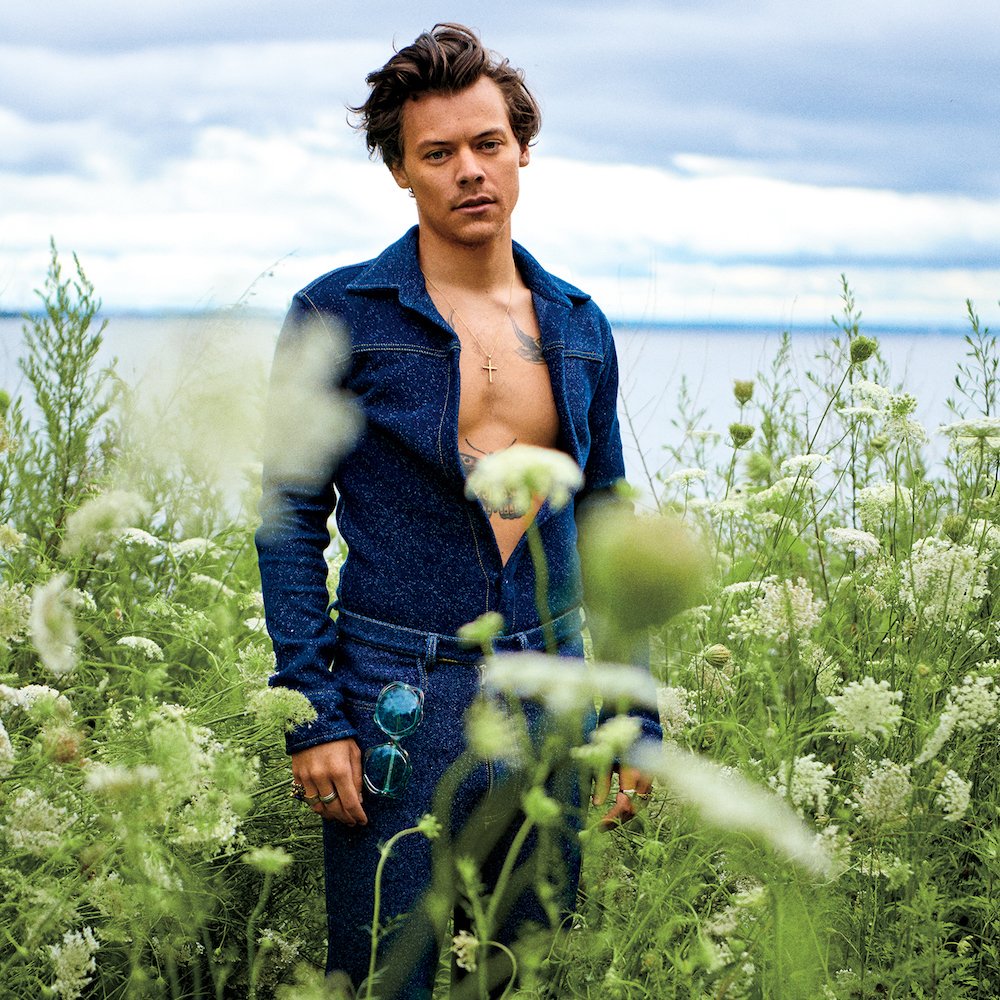alexandergold's tweet photo. God bless Rolling Stone.
God bless Harry Styles.
God bless us all.

He's perfect from every angle. https://t.co/oYhs3ot9dP