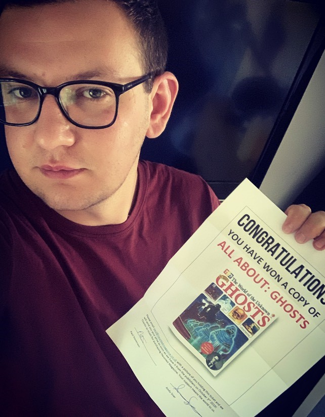 hauntedmagazine's tweet photo. #GoldenTicket winner NUMBER 6 is @PuttockJack. Congrats Jack, we will contact you shortly re: the book.
FOUR left to find, they could be UK, USA, AUS, CAN, Europe, anywhere or yet to go out, we don't know which magazines they're in https://t.co/ItKcn95NlR #haunted24
#FourToFind https://t.co/sknUx4nan7