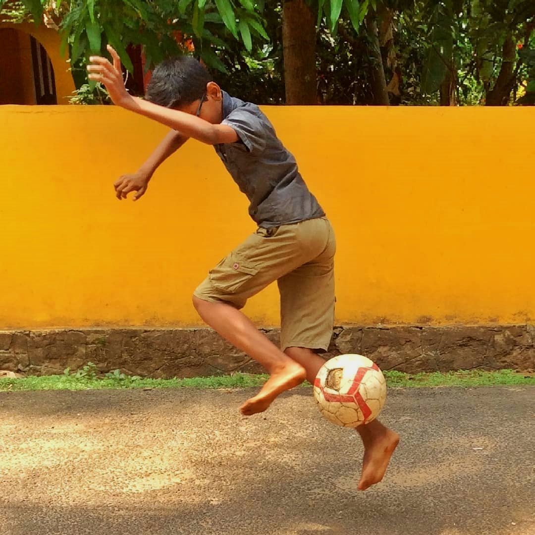 RelationPresseF's tweet photo. #clicked #on #ipad
#football #footballlovers #soccer #soccerlove #soccerlover #wow #rainbowkick #kick #timing #kerala #footballtime #lovefootball #skills #footballskills #skill #kicks #great #nicepic #soccerskills #picoftheday #photography #photographer #thebest #likeforlikes #f https://t.co/9wECMeuLoG