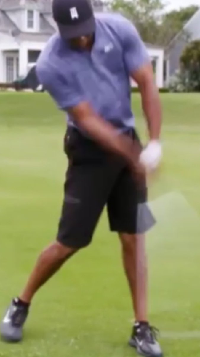 LucasWald's tweet photo. Monday Motivation! @TigerWoods hitting a golf ball out of the air! Looks like vintage Tiger to me! #maybebetter 😜 #betterwithage https://t.co/vKXJx4En3R