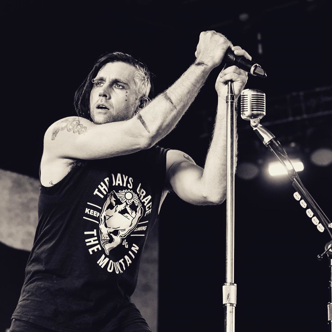 MaryJaneWat007's tweet photo. #365reasonstoloveMattWalst #MattWalst #ThreeDaysGrace
127. He wears TDG merch on scene and it makes me feel so happy. He is so dedicated for his band and it helps to feel more closer to him because I love to wear TDG merch too ❤ https://t.co/Id5xmx971Y