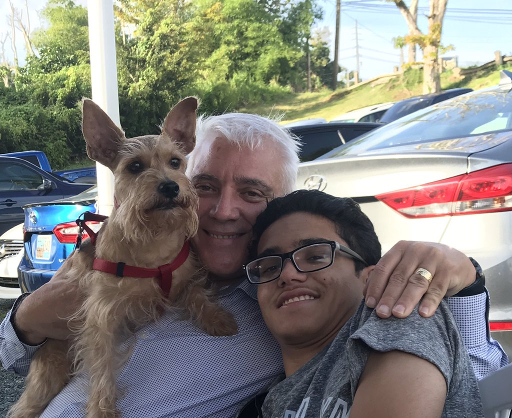 SmpSports's tweet photo. Hoy es el #NationalDogDay 🐾 Felicidades al amigo e hijo perruno Manny. Qué bien la pasamos juntos buddy. https://t.co/Qg5FZzBGJU