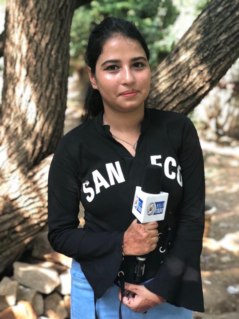 kittuluthra's tweet photo. Anchoring for the special programme #Filmnama If you want to be filmy updated so don't forget to watch our special programme #Filmnama only on #ddurdu every #thursday at 6:30 pm and #friday at 10:30 am...
@abhishekchhag11 @anupamyad @DDUrduOfficial @Komalku18 @Anmolyou https://t.co/QTTHwDCtbS