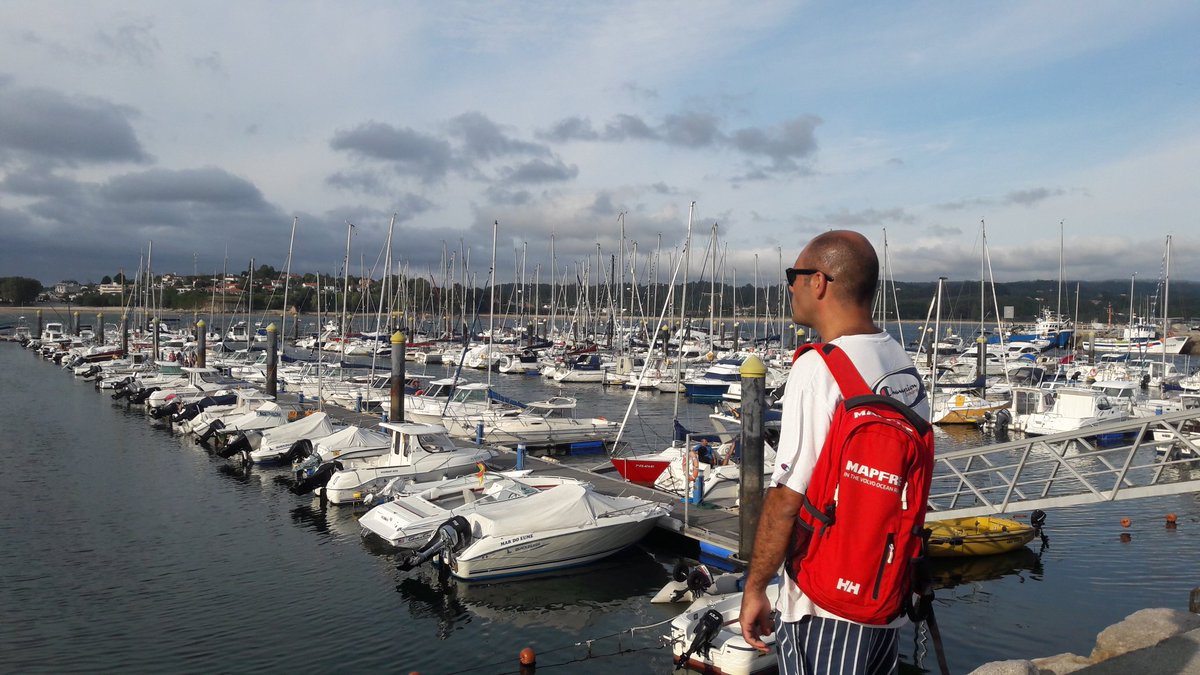 _Rodrigo_Abril_'s tweet photo. Apurando las vacaciones. Desde la marina de Ares. #MeAndMAPFRE https://t.co/JXWYUe28ig